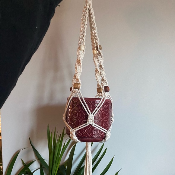 Handmade Macrame Plant Hanger With Red Pot 🌵 - Picture 4 of 4